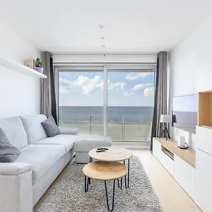 Met Frontaal Zeezicht Appartement